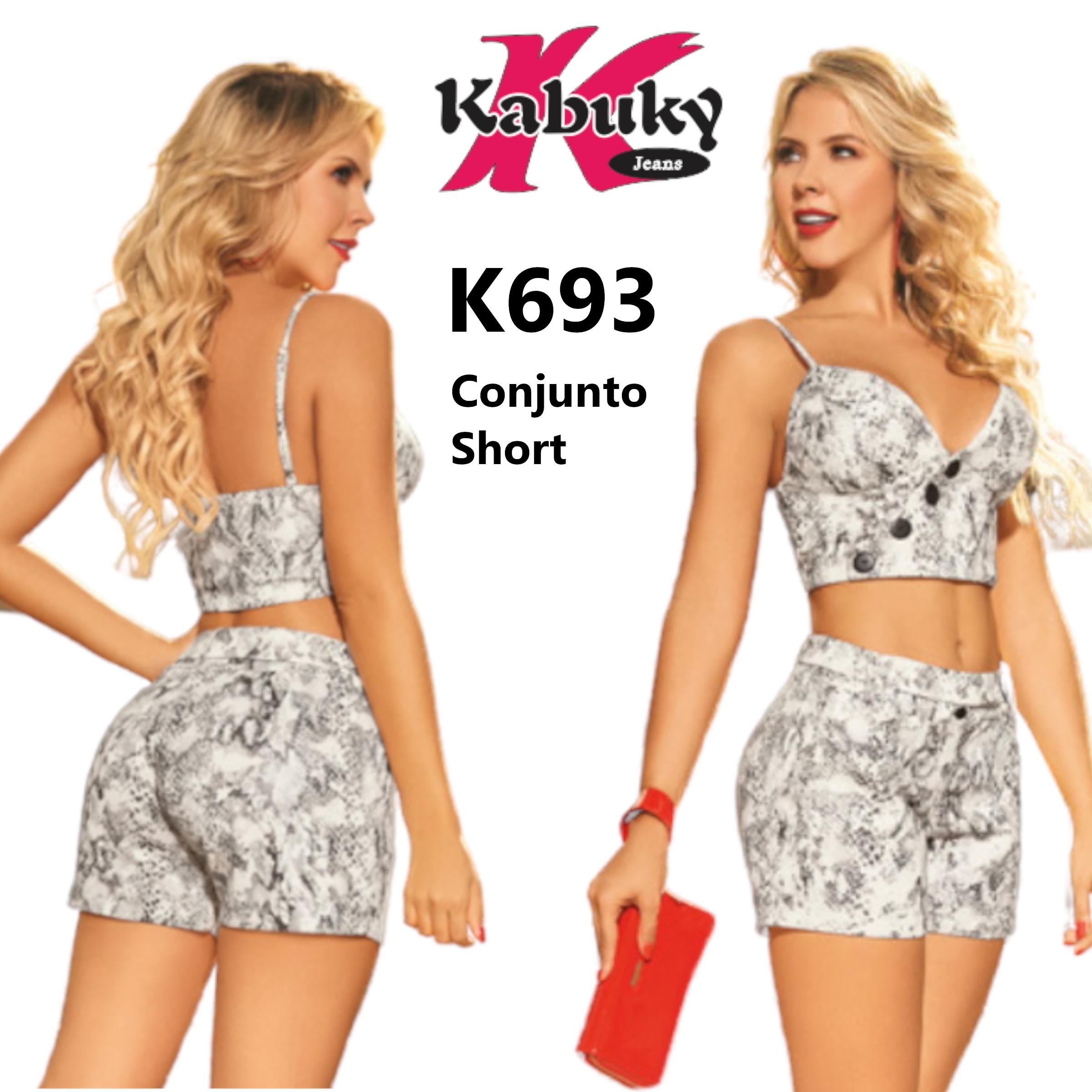 Hermoso Conjunto de Short y Blusa de Verano con sensacional estampado.